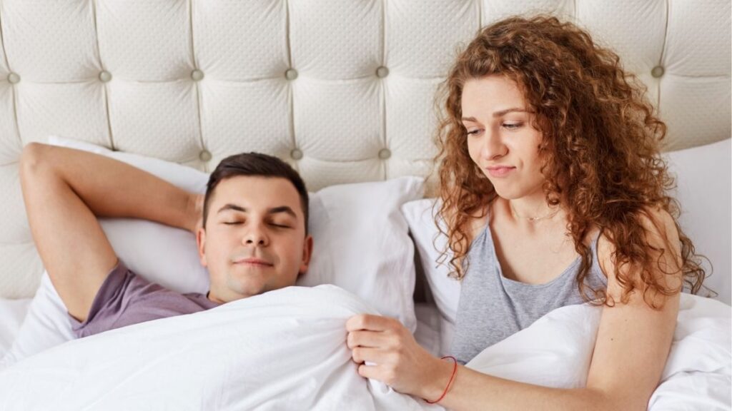 Biểu hiện của rối loạn cương dương gồm khó cương và khó duy trì độ cứng